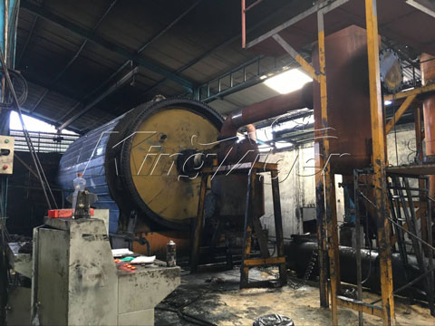 Tire Pyrolysis Machine